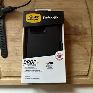 Brand new Otter Box Defender iPhone 14 pro max